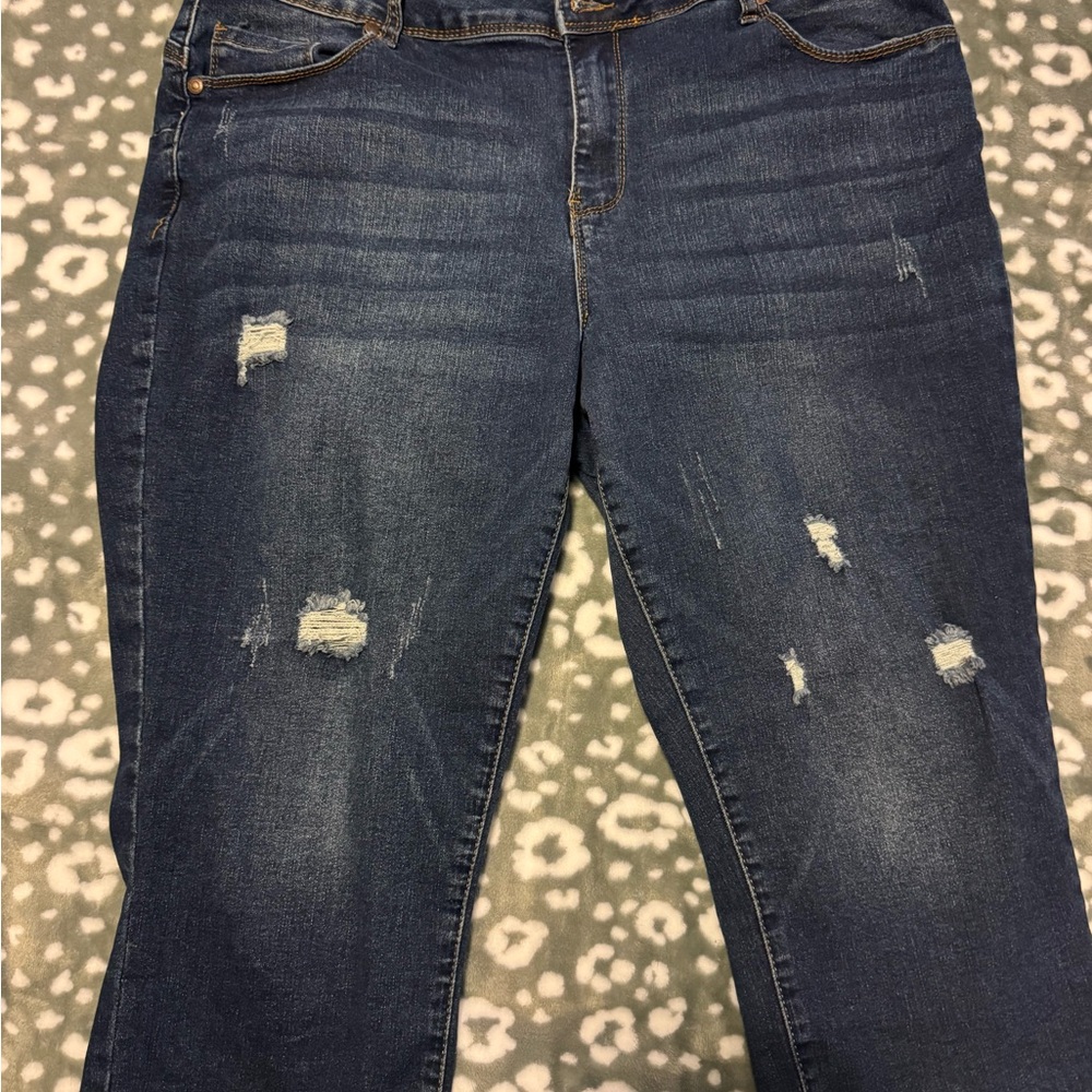 Sandpiper Distressed Blue Jean capris sz18